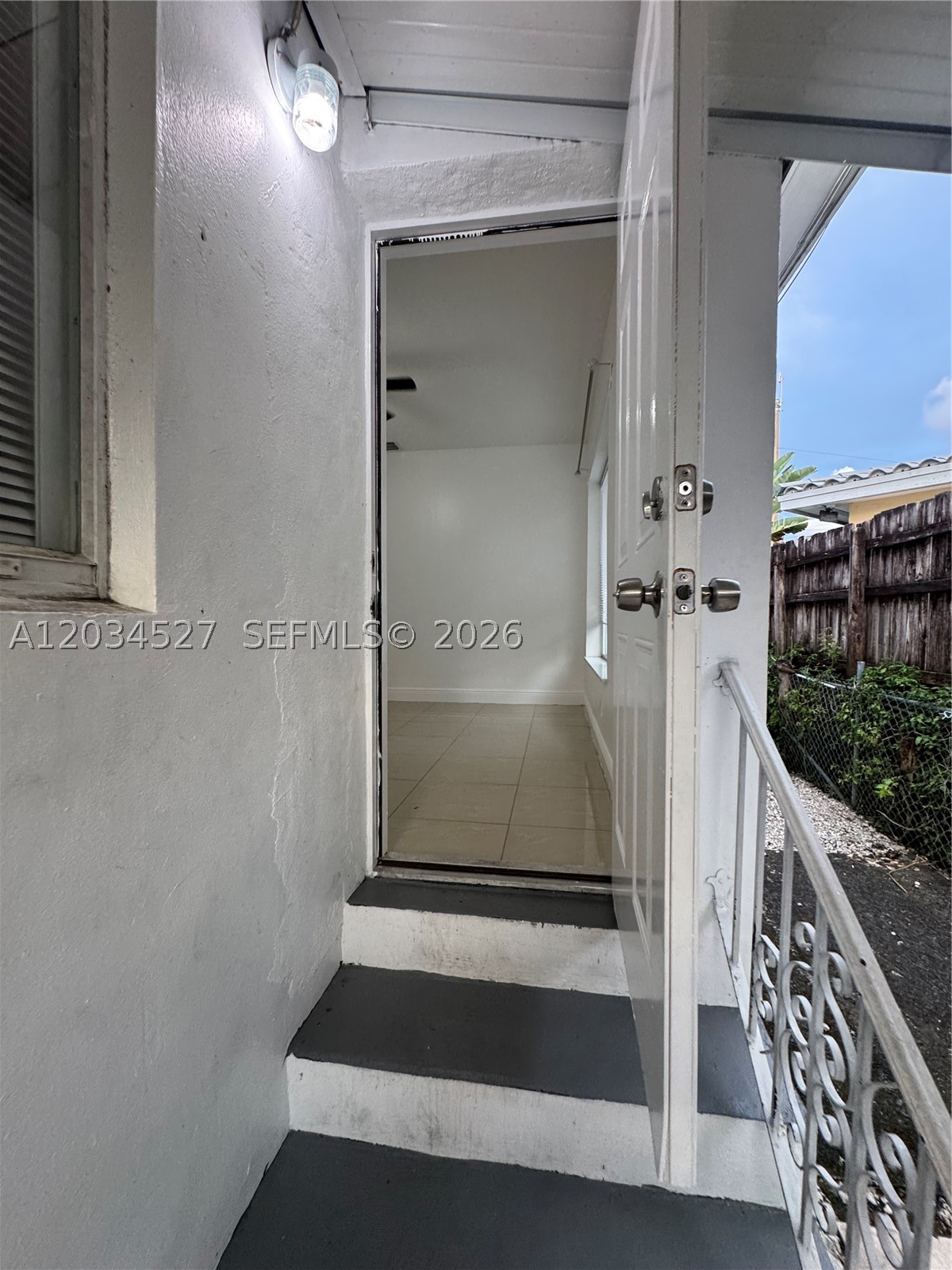 BEACON MANOR - Residential Lease