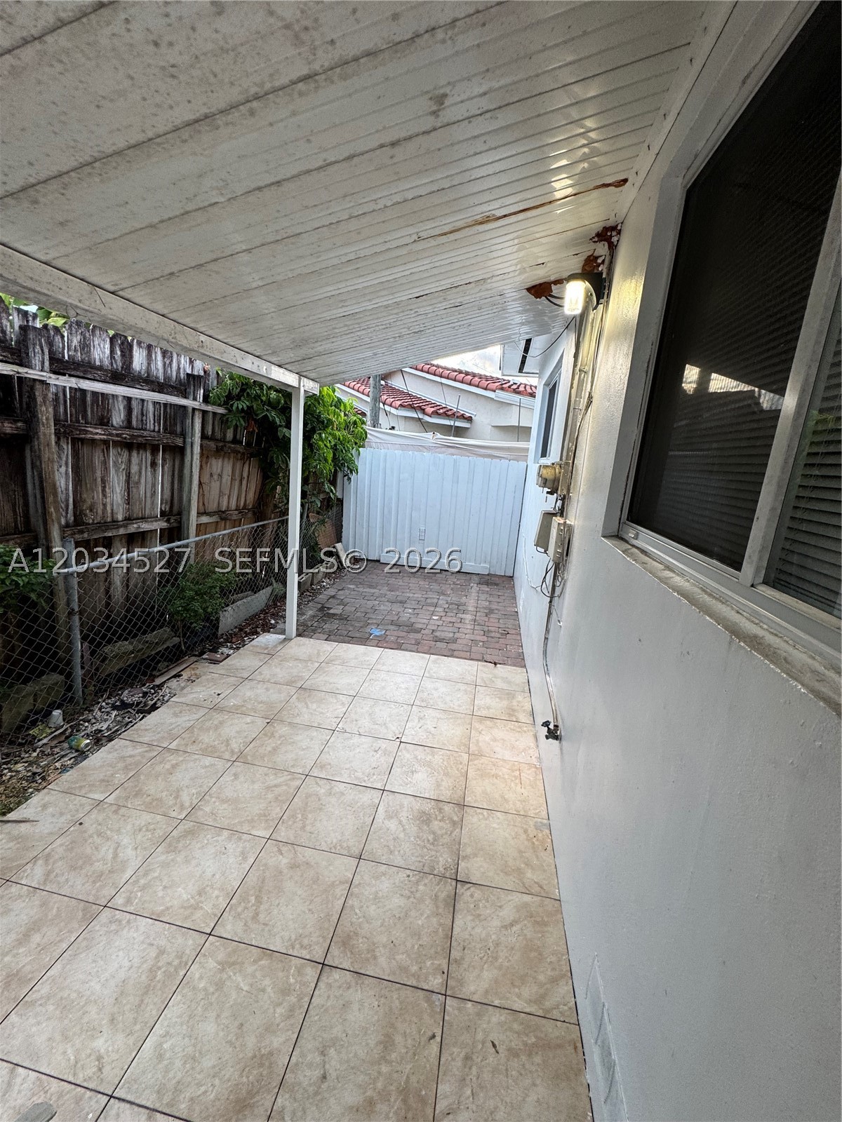 BEACON MANOR - Residential Lease