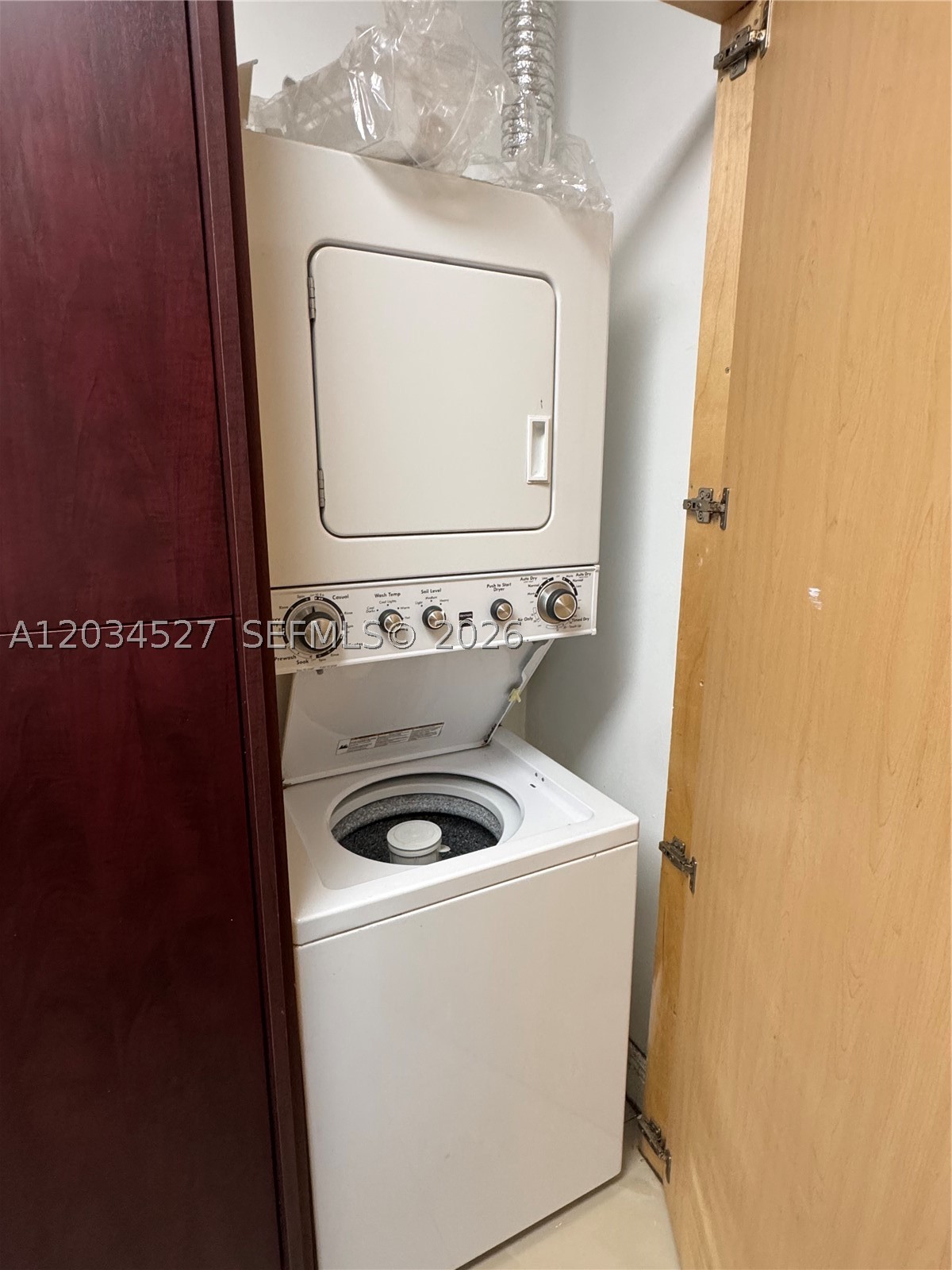 BEACON MANOR - Residential Lease