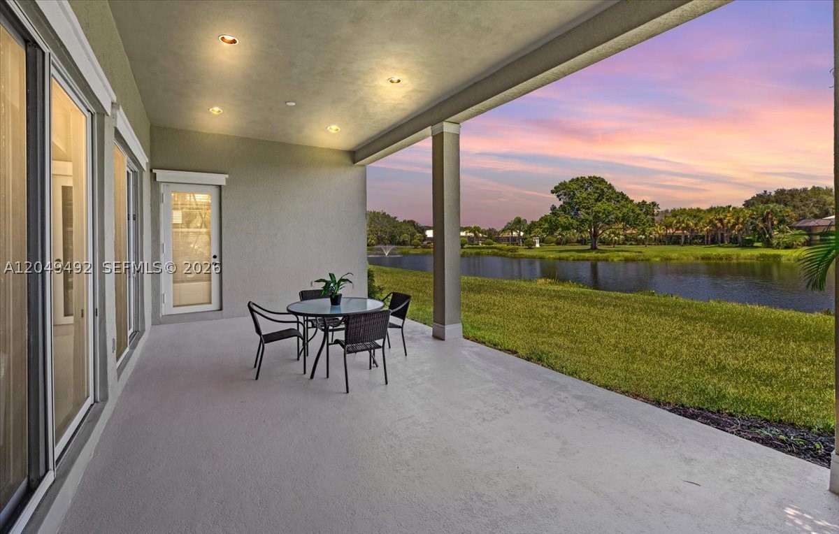 RIVERWIND PHASE ONE SUB - Residential