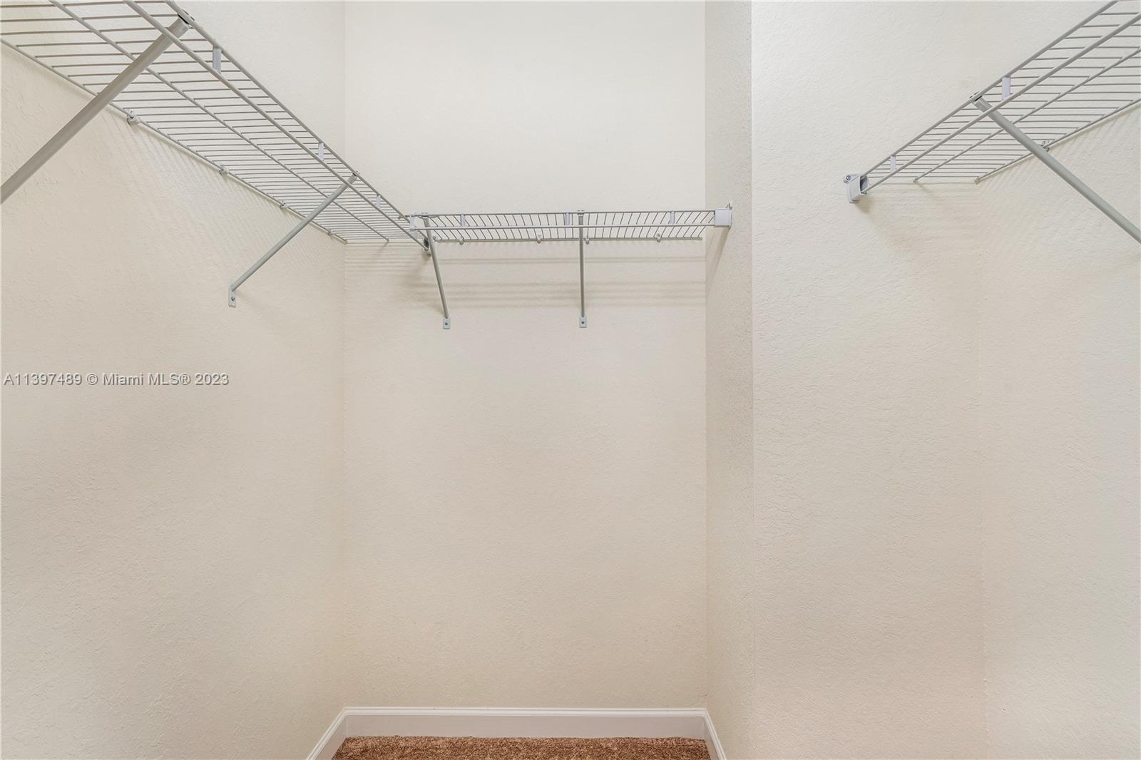 AQUABELLA NORTH REPLAT - Residential Lease