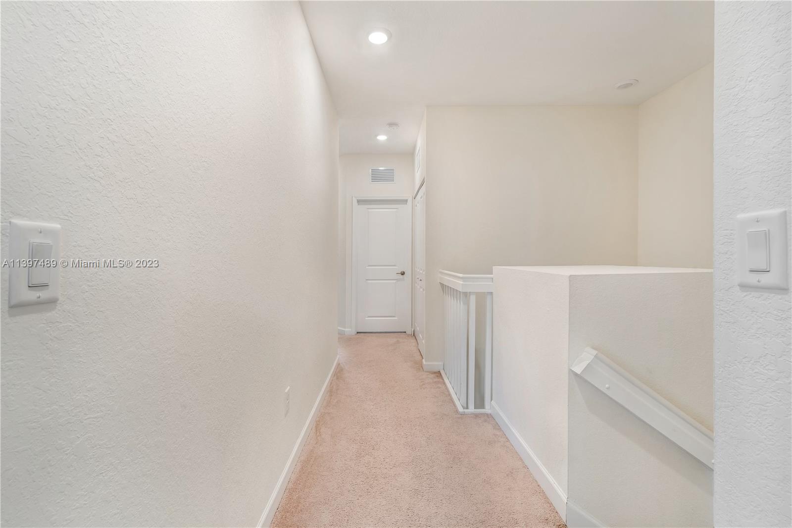 AQUABELLA NORTH REPLAT - Residential Lease