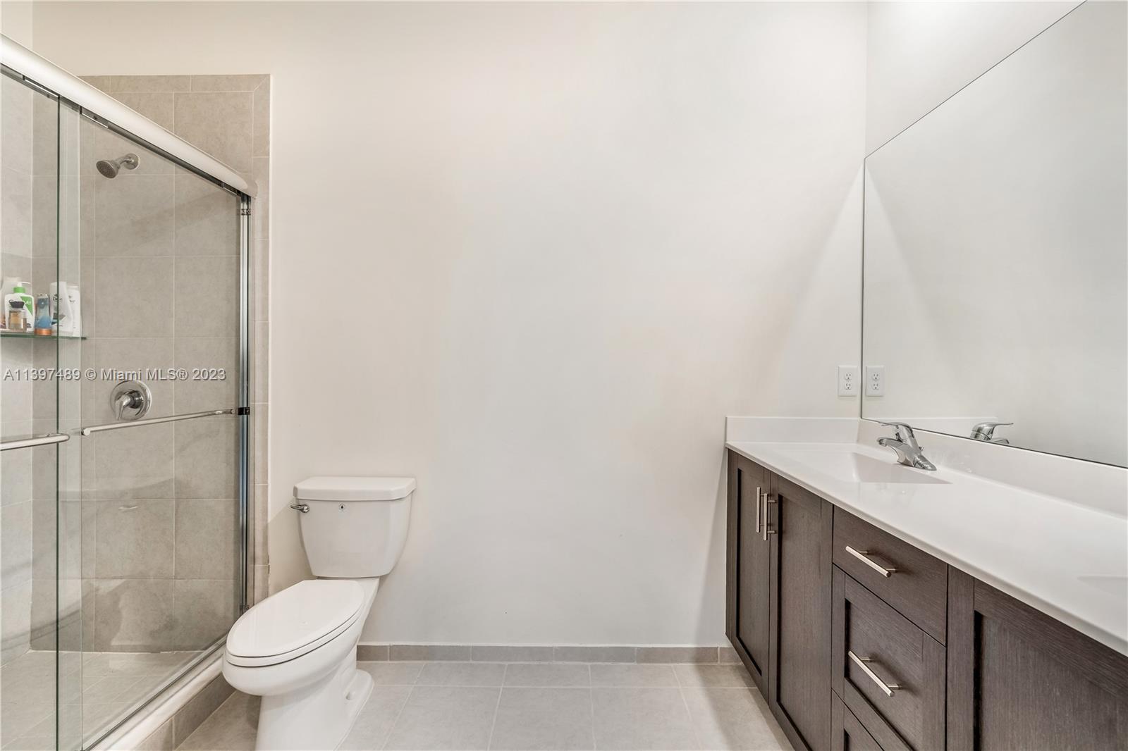 AQUABELLA NORTH REPLAT - Residential Lease