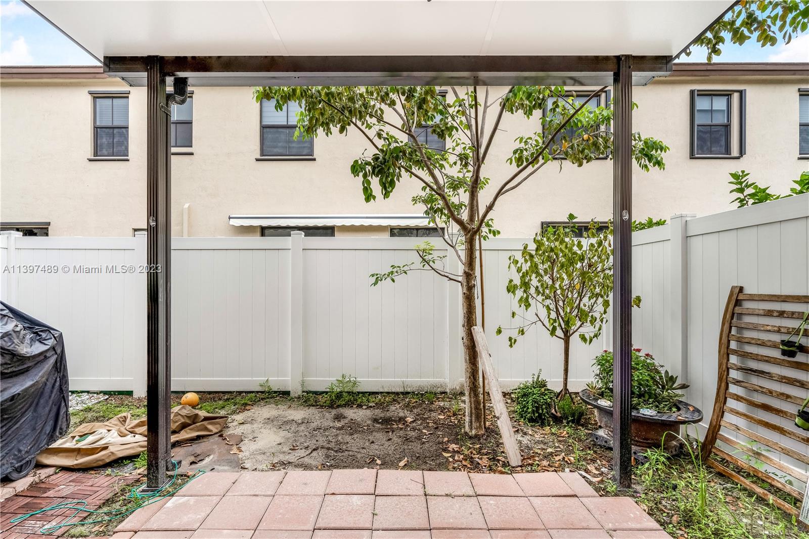 AQUABELLA NORTH REPLAT - Residential Lease