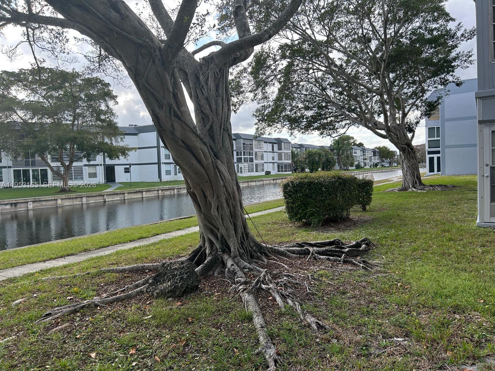 SANDS POINT CONDOMINIUM I - Residential