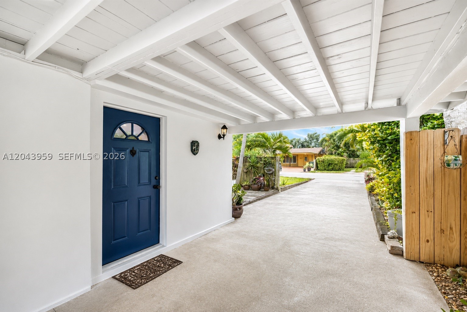 OAKLAND PARK - Residential Income