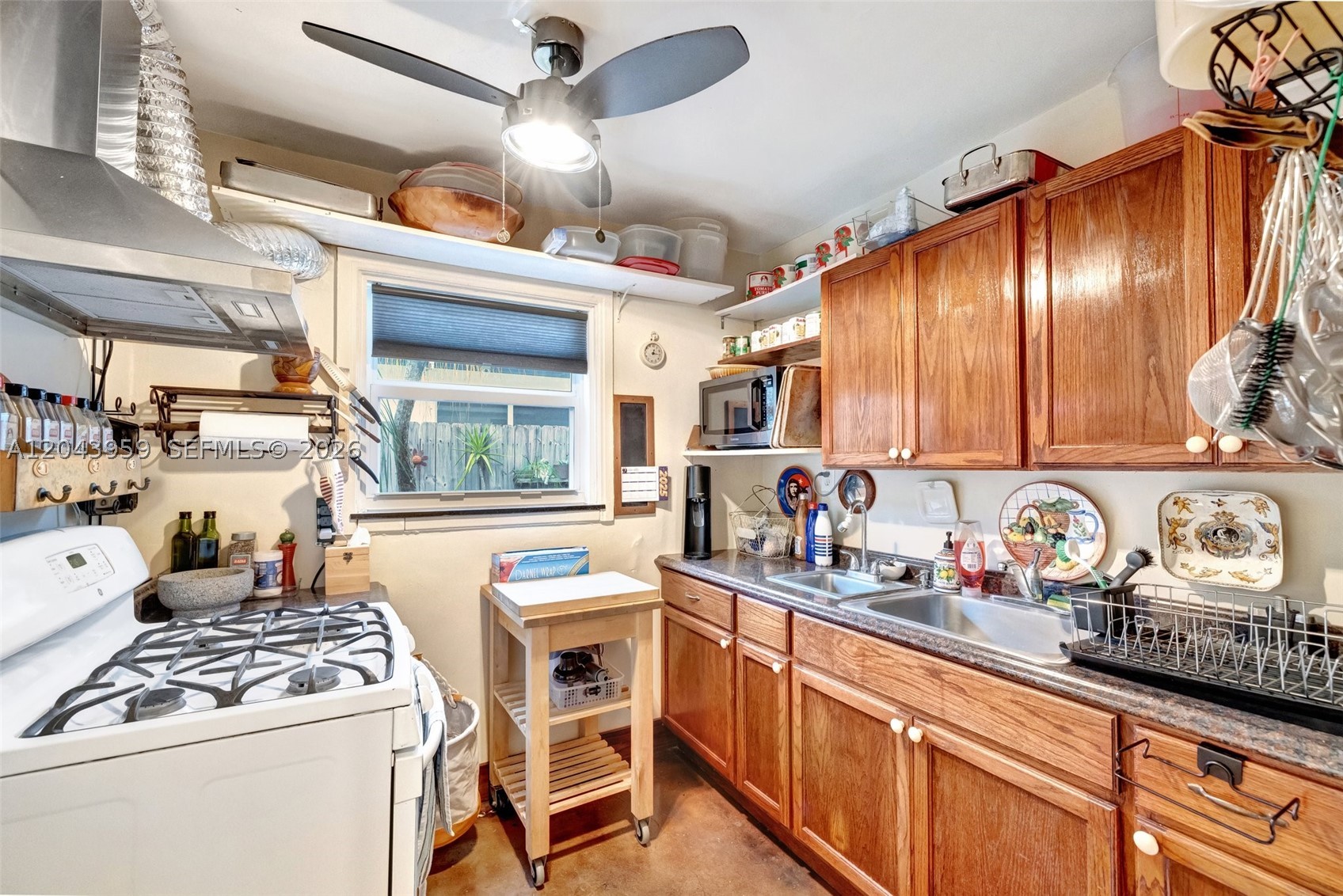 OAKLAND PARK - Residential Income