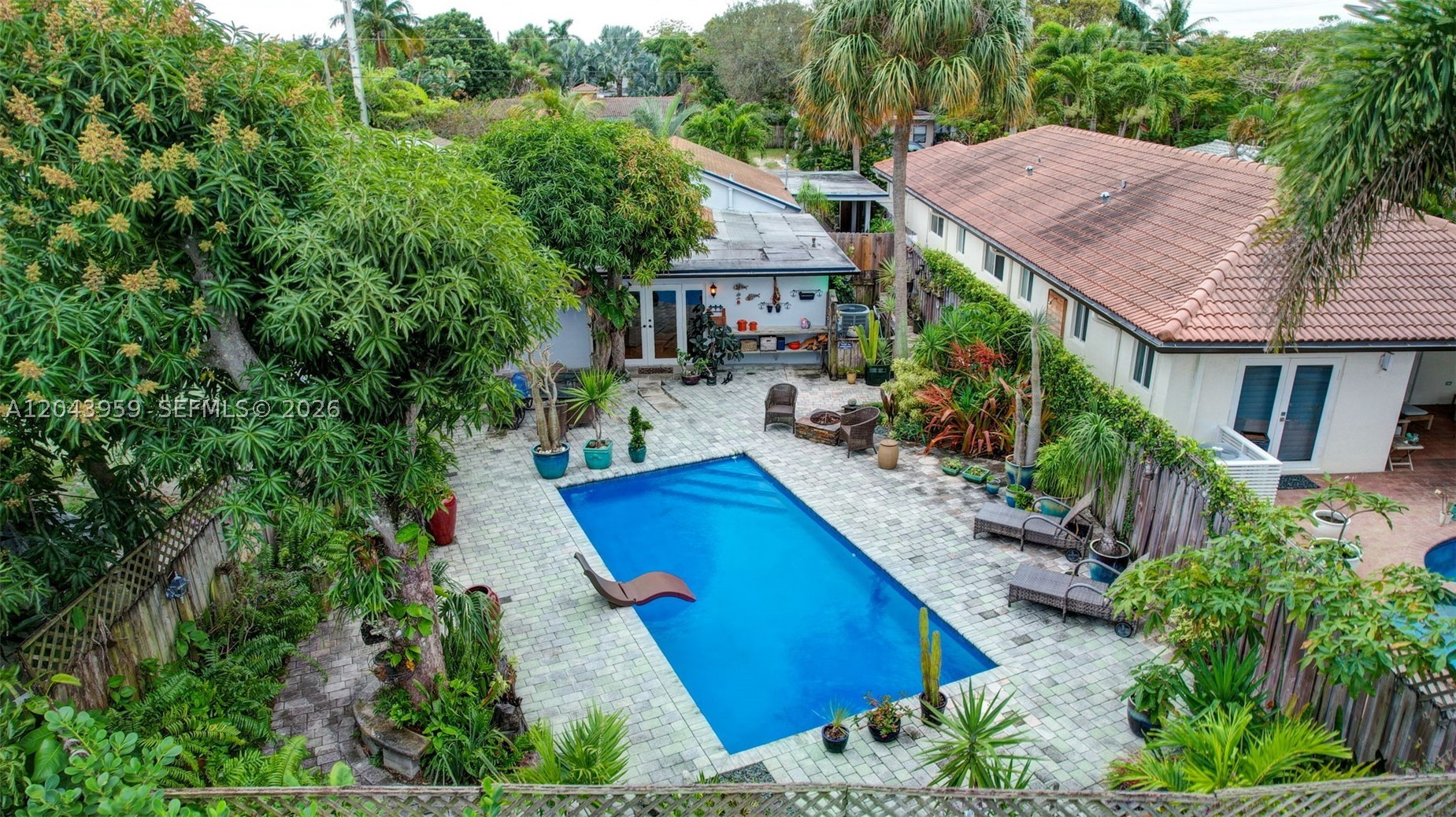OAKLAND PARK - Residential Income