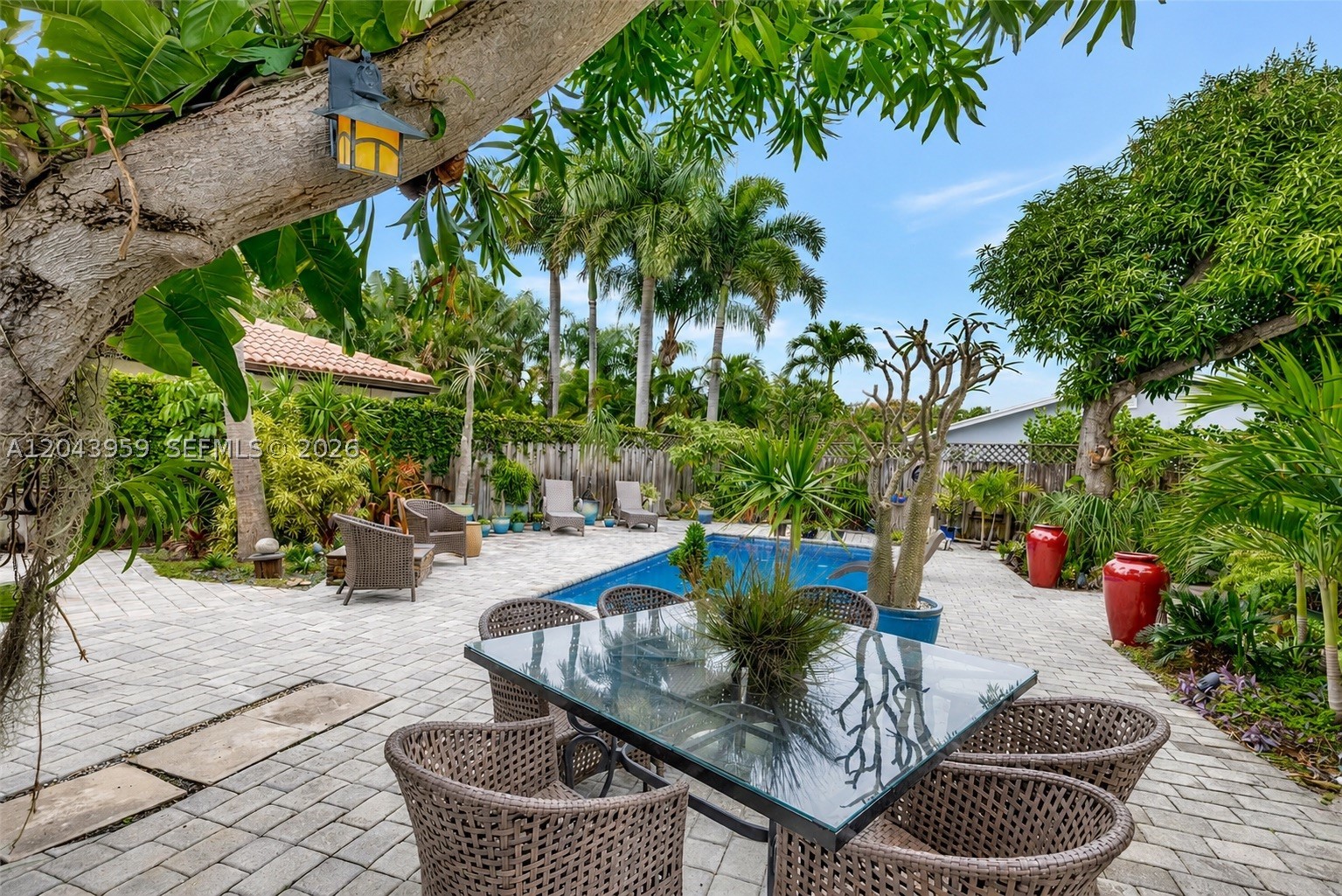 OAKLAND PARK - Residential Income