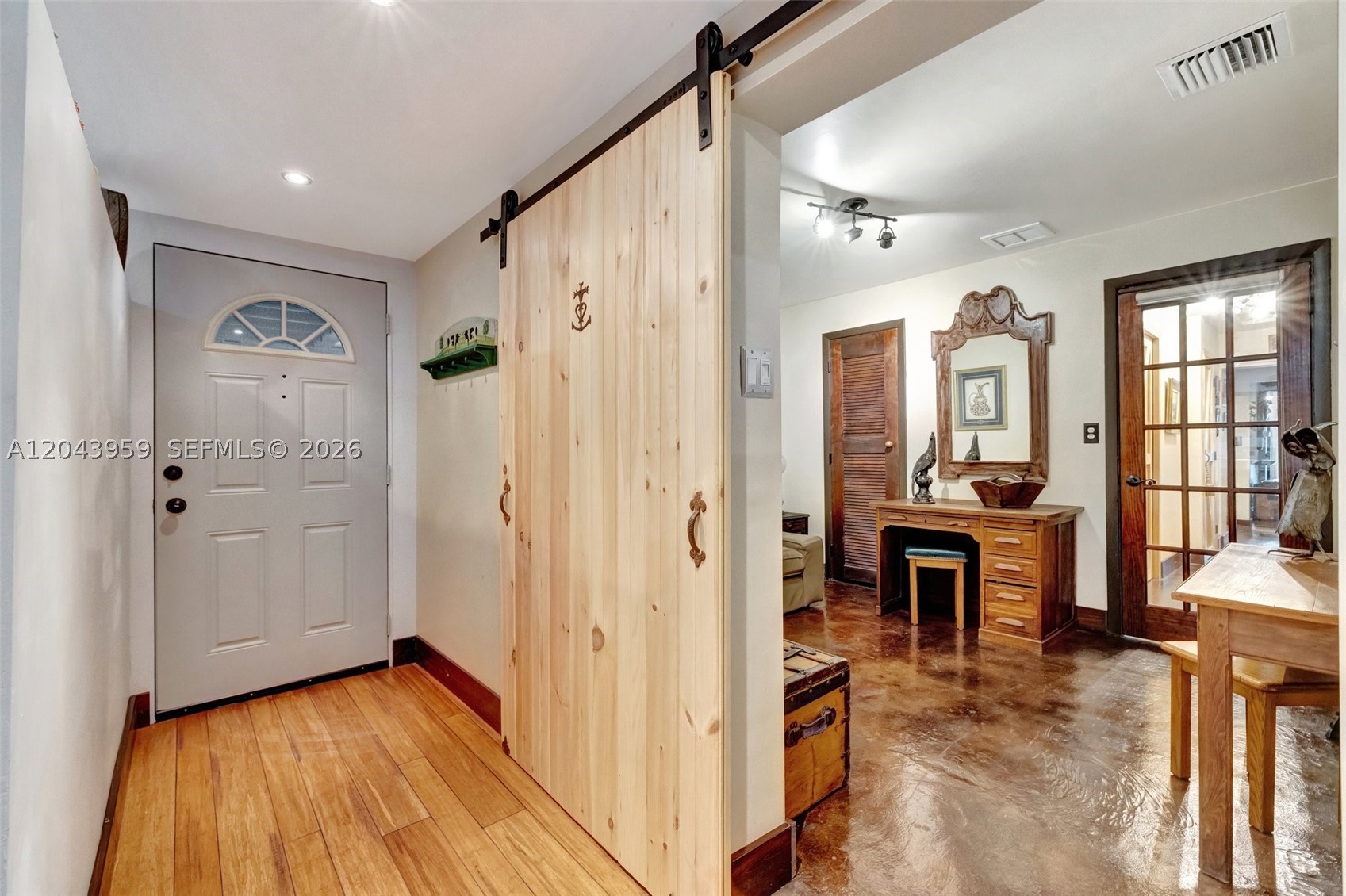 OAKLAND PARK - Residential Income
