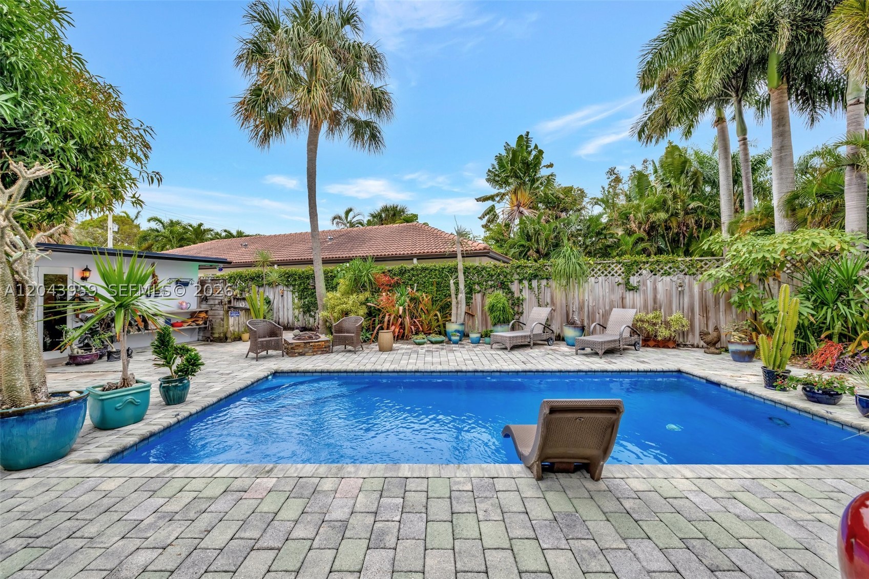OAKLAND PARK - Residential Income