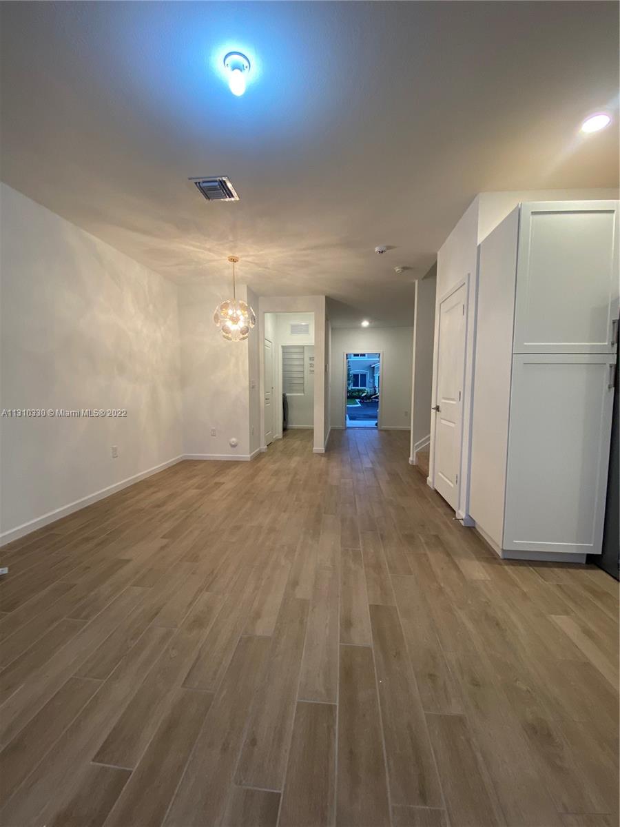 TOWNS AT SEASCAPE - Residential Lease