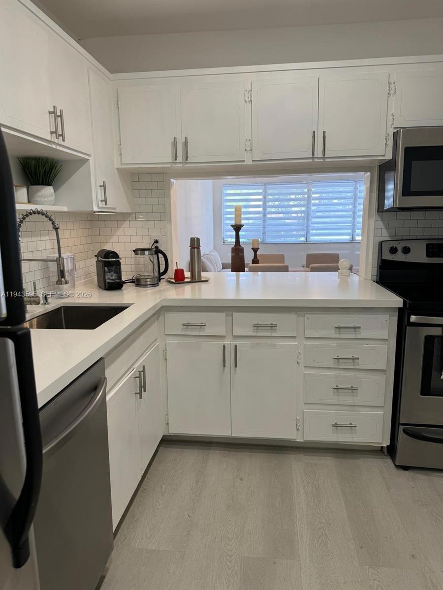 THIRD GULFSTREAM GARDEN - Residential