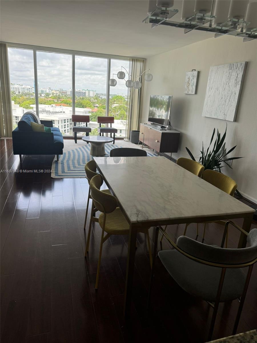 HARBOUR HOUSE - Residential