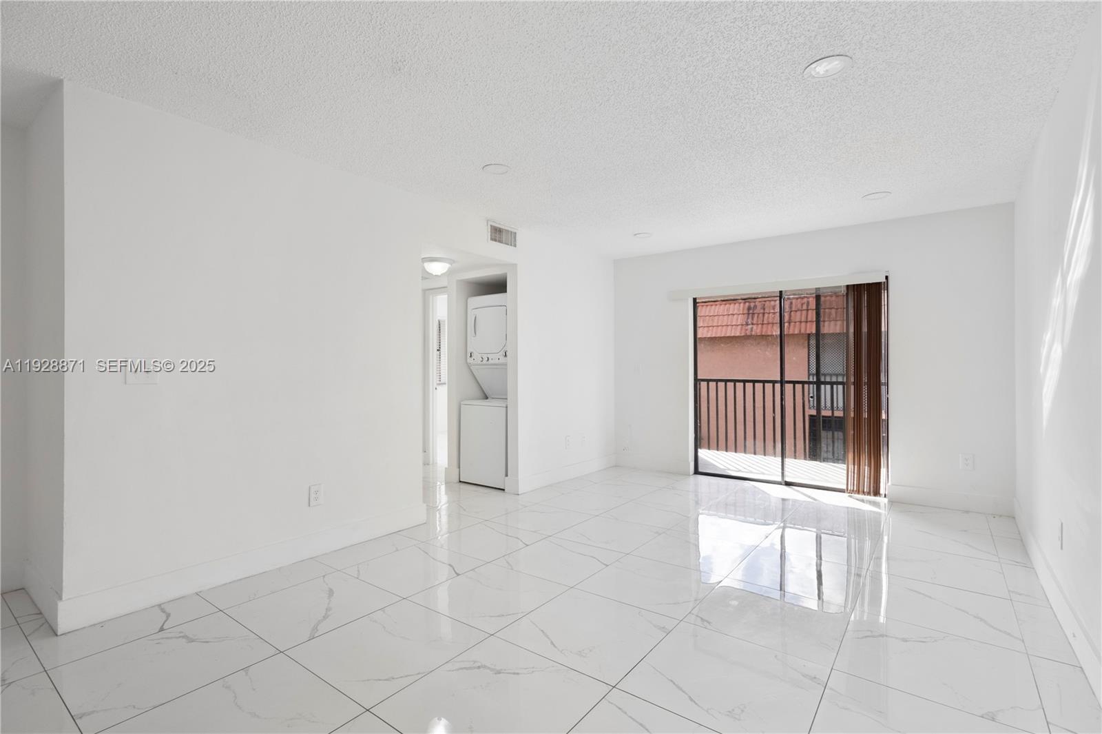 LAGO GRANDE CONDO THREE B - Residential