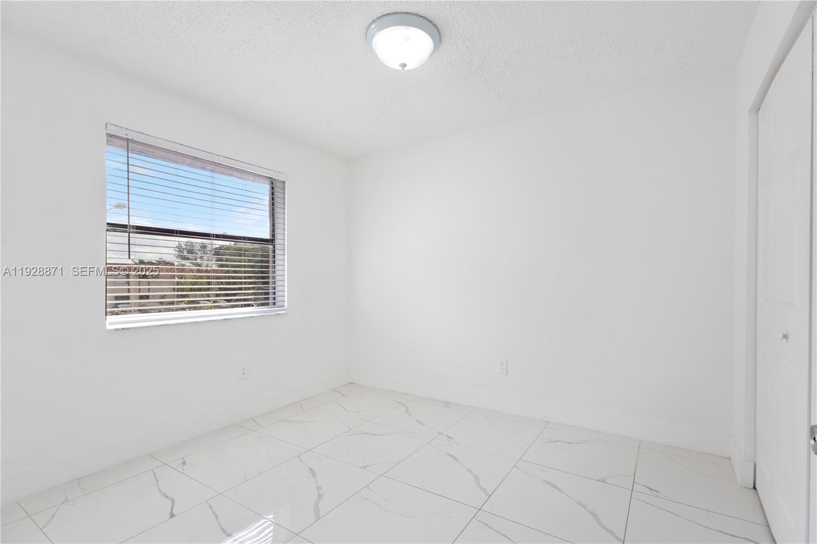 LAGO GRANDE CONDO THREE B - Residential