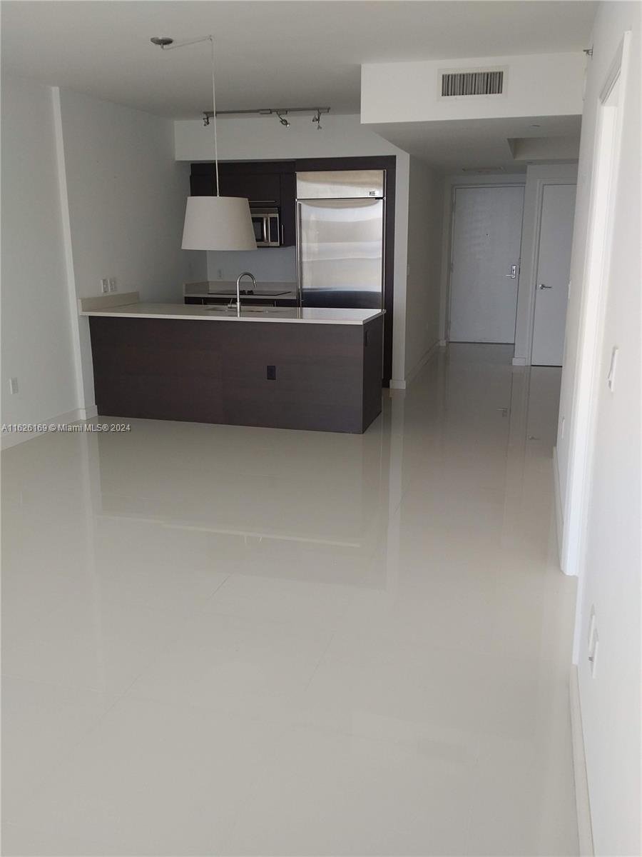 500 BRICKELL E - Residential Lease