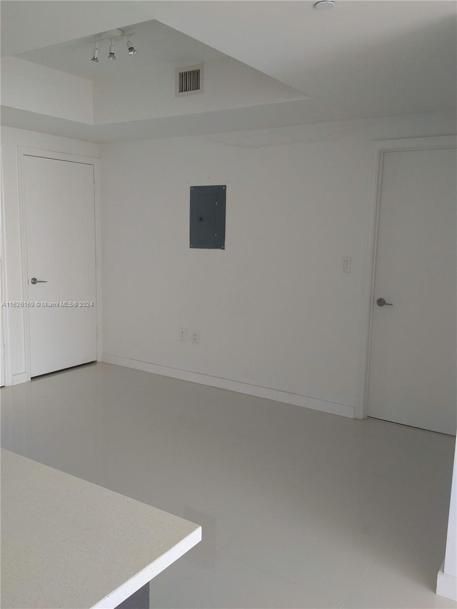 500 BRICKELL E - Residential Lease
