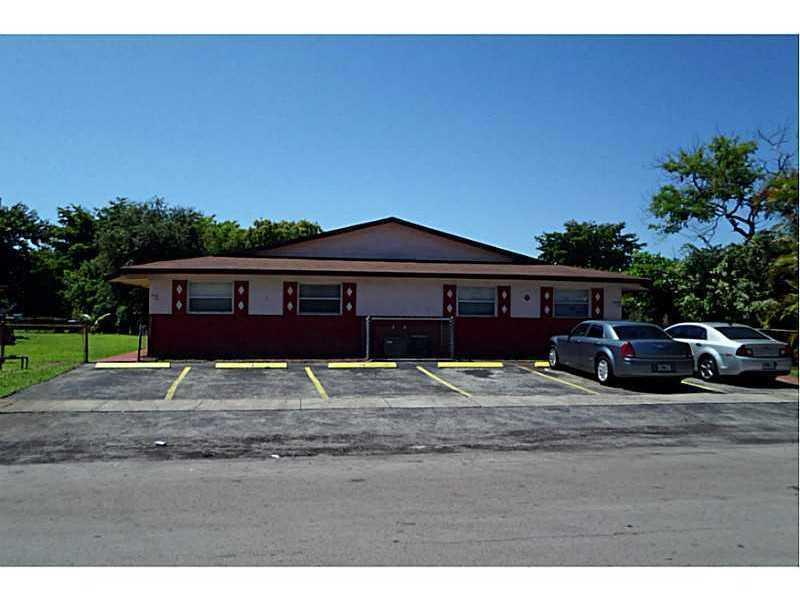 Great 2 bedroom 1 bathroom home for rent in Lauderhill. The property has been updated with new floors , fresh paint and central AC.