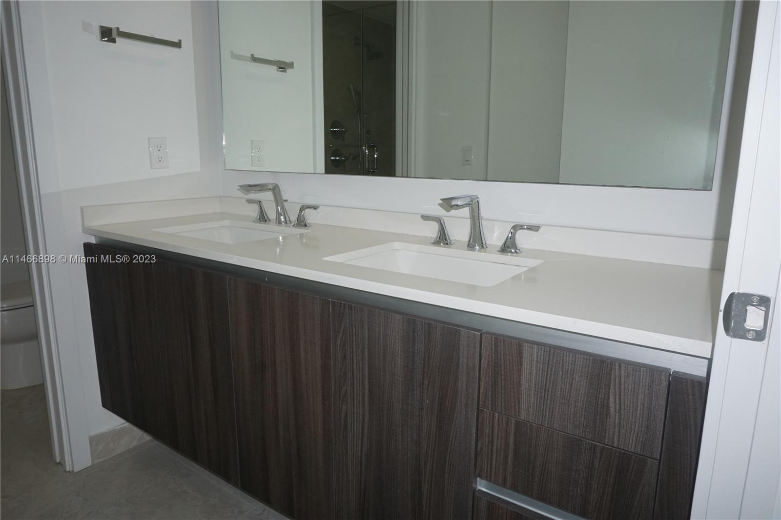 ARIA ON THE BAY - Residential Lease
