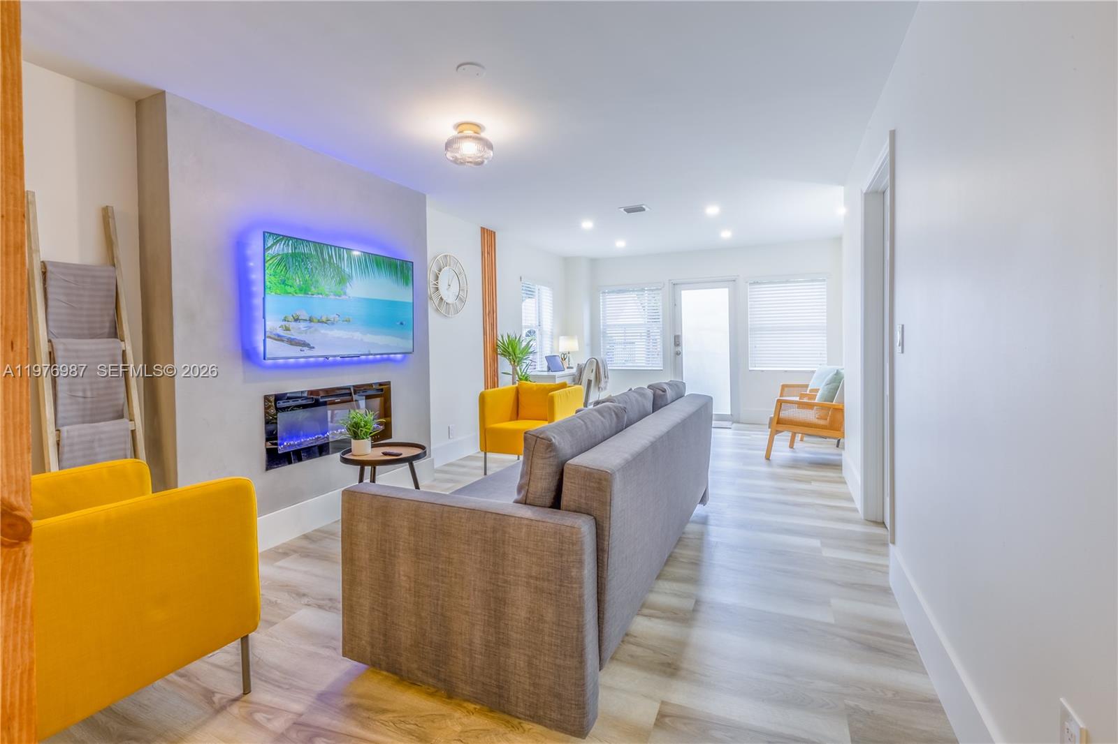 KENWOOD SUB - Residential