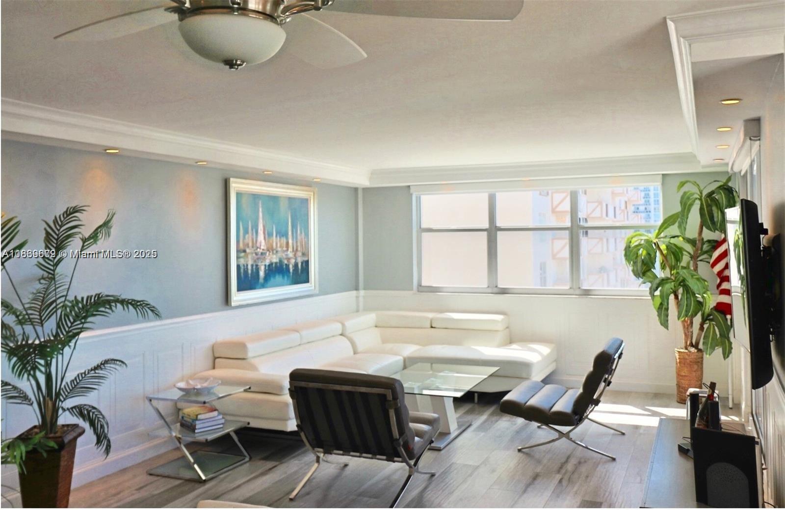 PLAZA TOWERS SOUTH CONDO - Residential