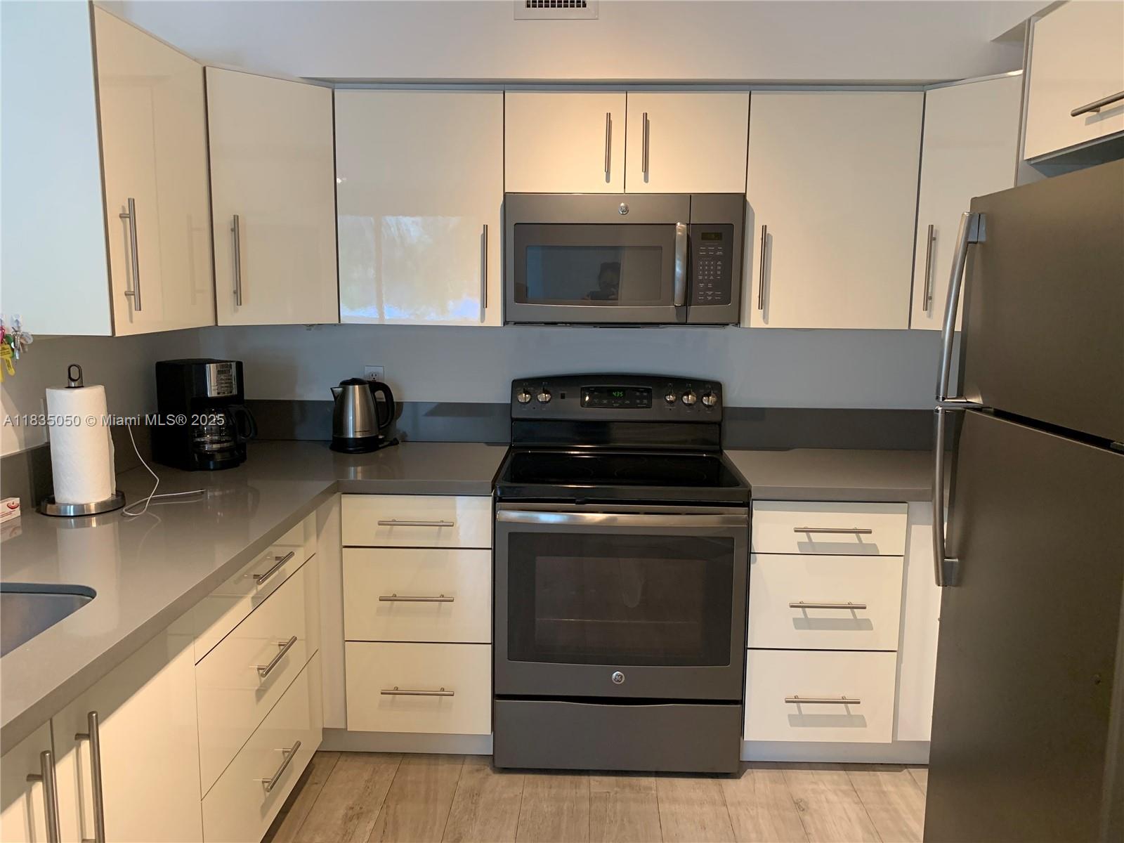 PORTO BELLAGIO CONDO - Residential Lease