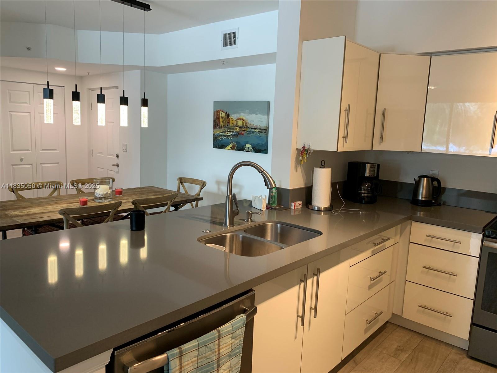 PORTO BELLAGIO CONDO - Residential Lease