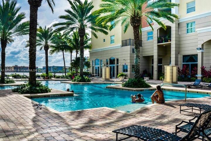 PORTO BELLAGIO CONDO - Residential Lease