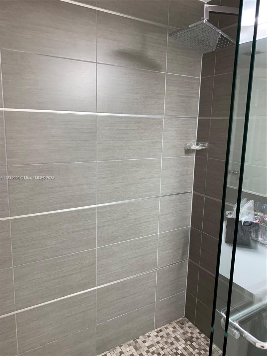 PORTO BELLAGIO CONDO - Residential Lease