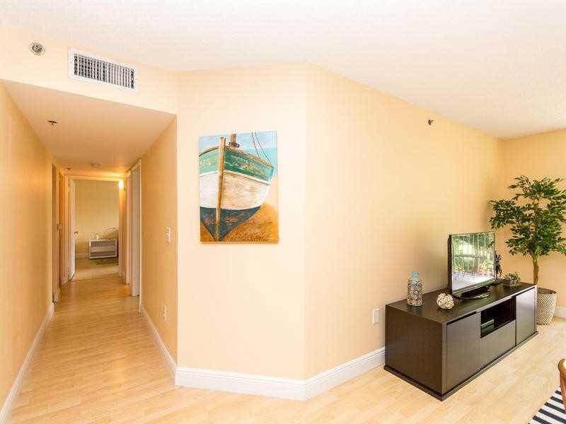 THE YACHT CLUB AT AVENTUR - Residential Lease