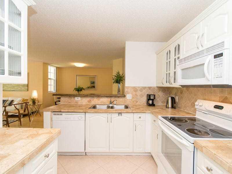 THE YACHT CLUB AT AVENTUR - Residential Lease