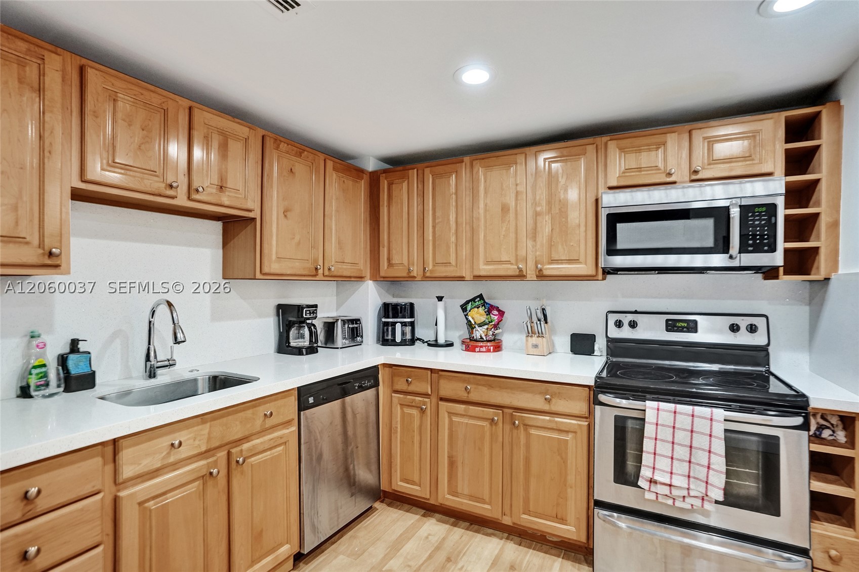 OCEAN VIEW TOWERS CONDO - Residential
