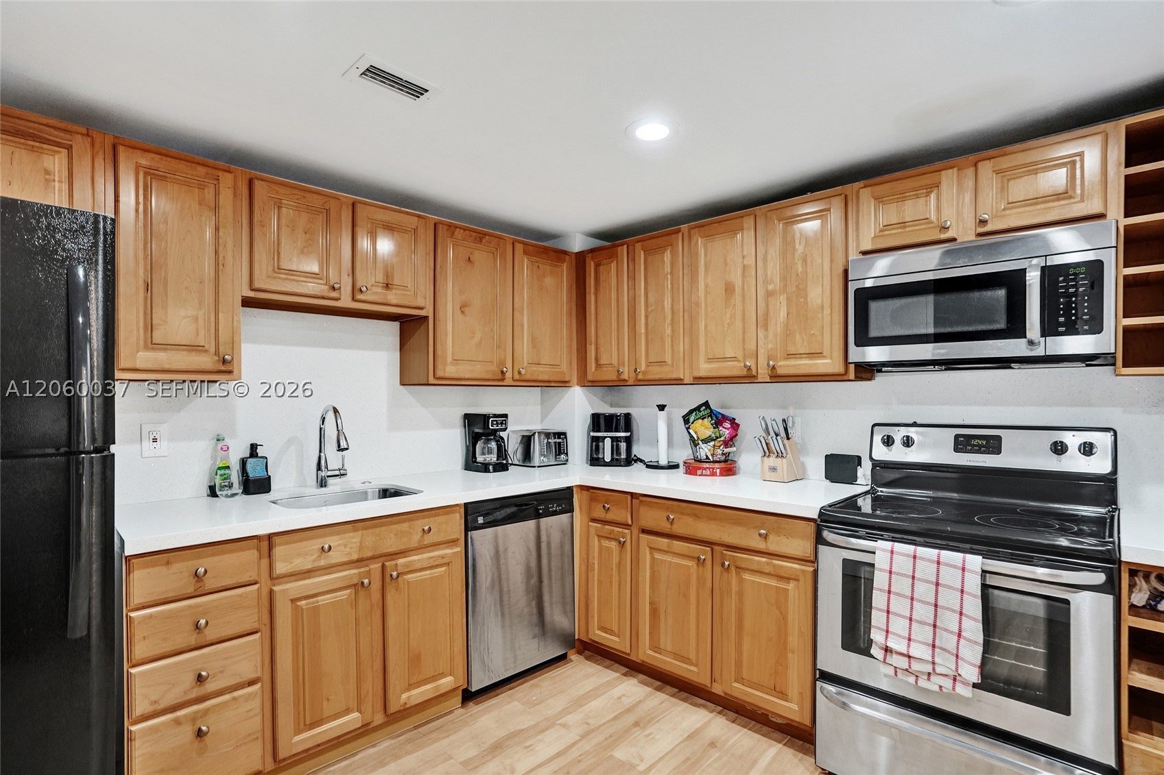OCEAN VIEW TOWERS CONDO - Residential