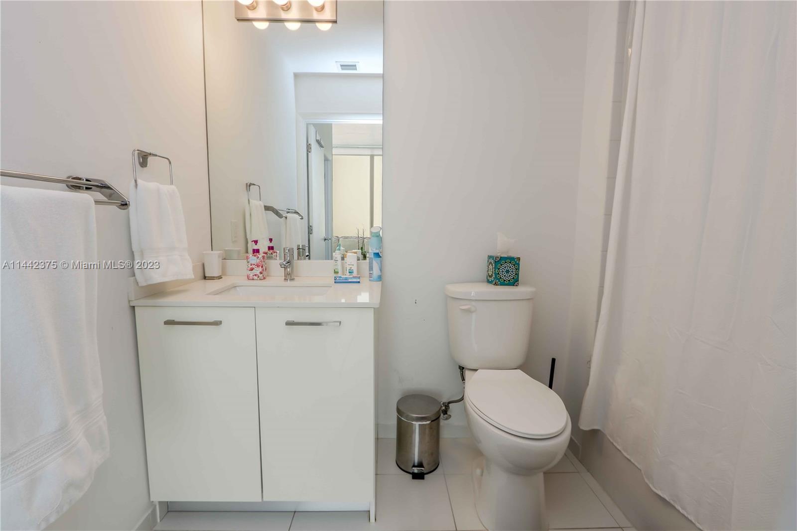 CENTRO CONDO - Residential Lease