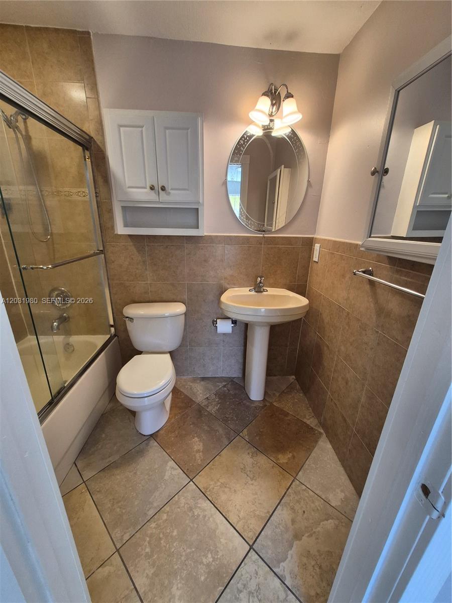 ROYAL PALM ESTATES - Residential