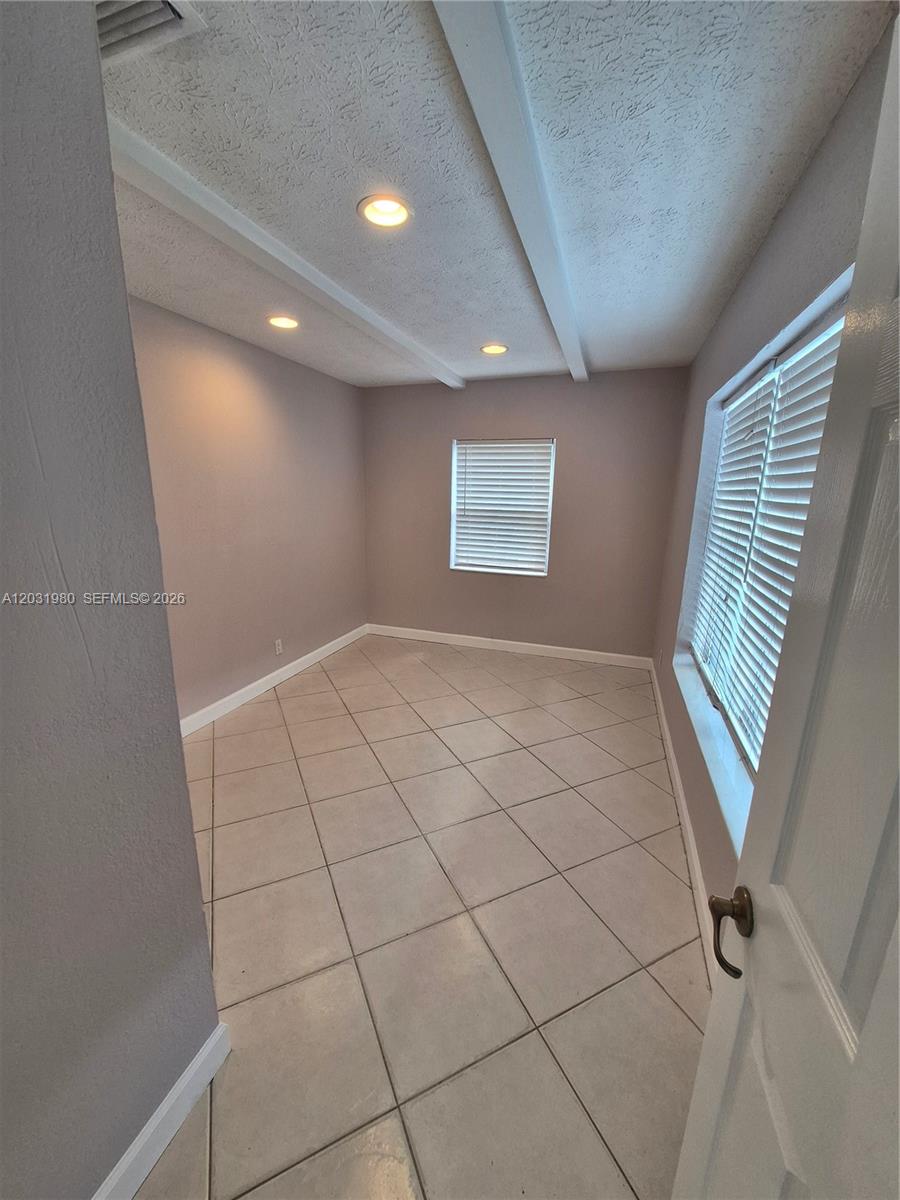 ROYAL PALM ESTATES - Residential