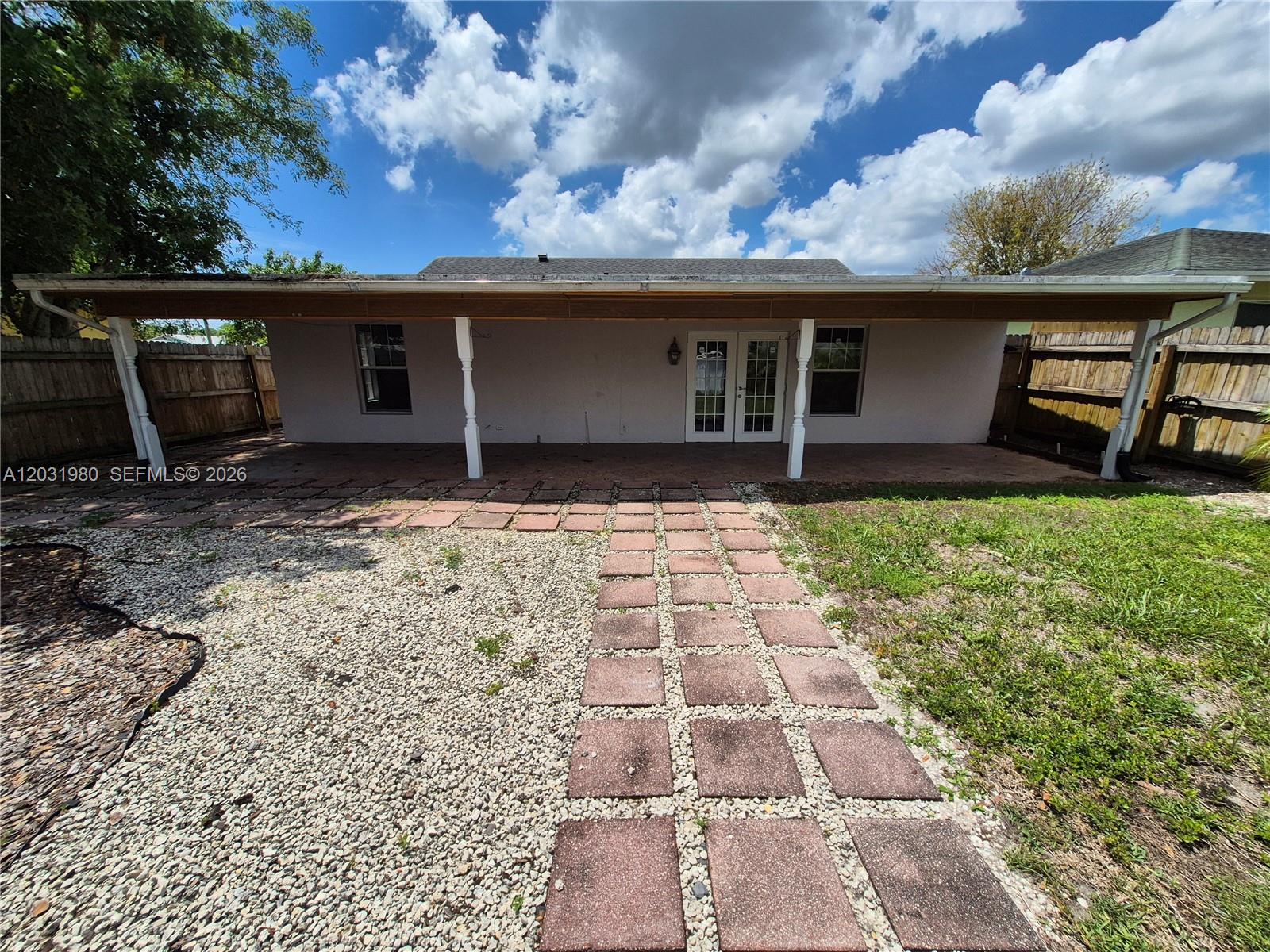 ROYAL PALM ESTATES - Residential
