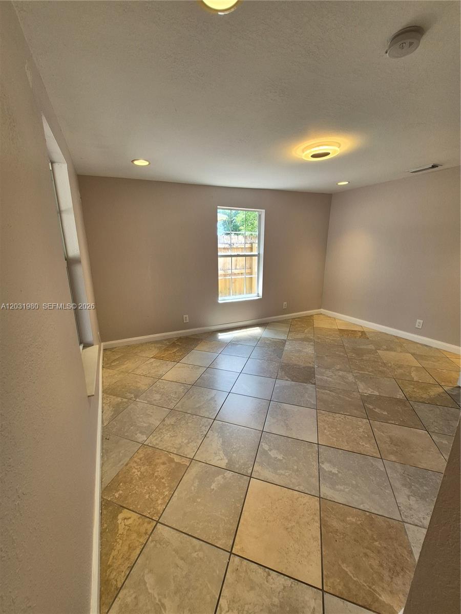 ROYAL PALM ESTATES - Residential