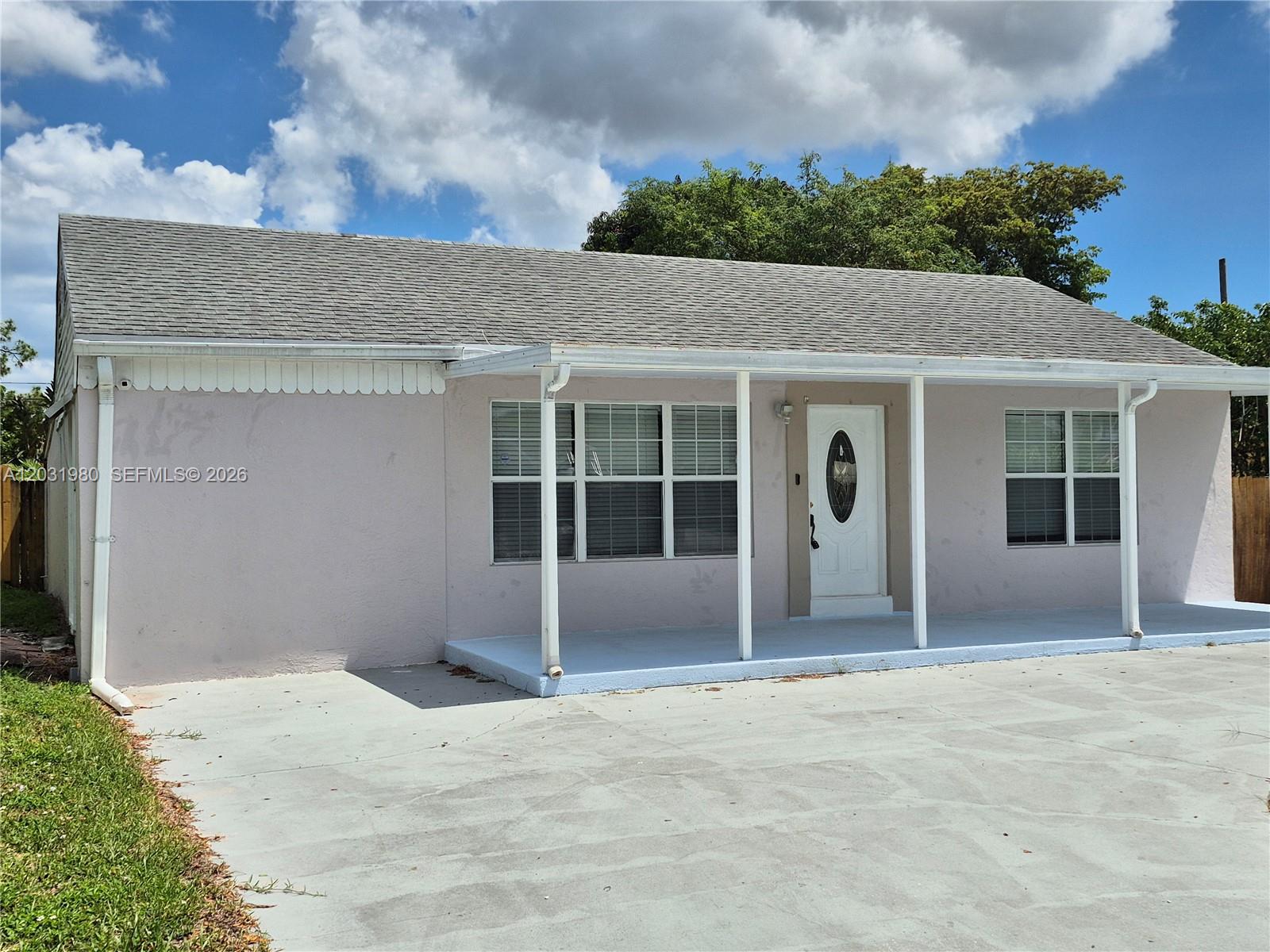 ROYAL PALM ESTATES - Residential