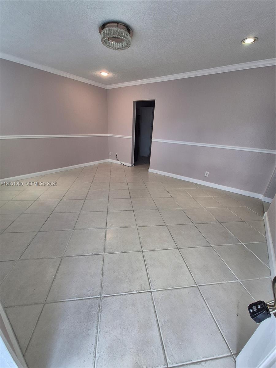 ROYAL PALM ESTATES - Residential