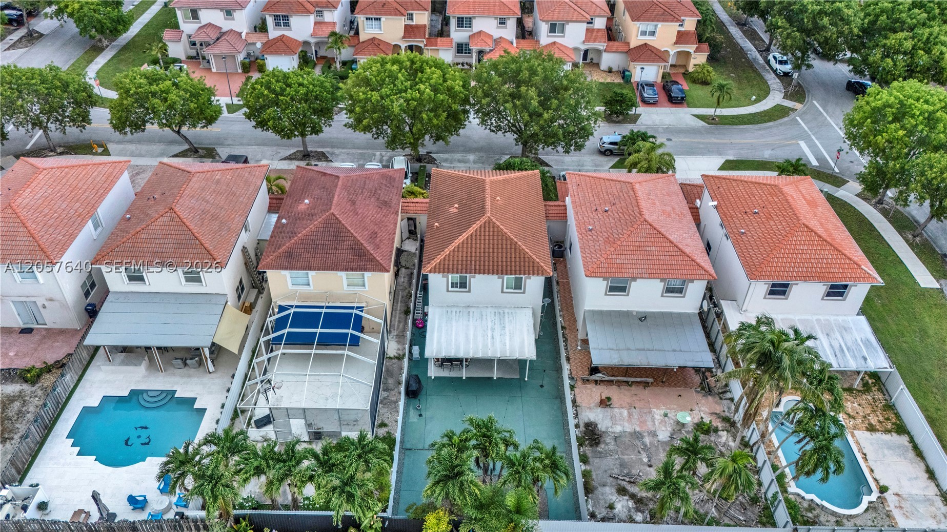 A B AT TAMIAMI TRAIL PHAS - Residential