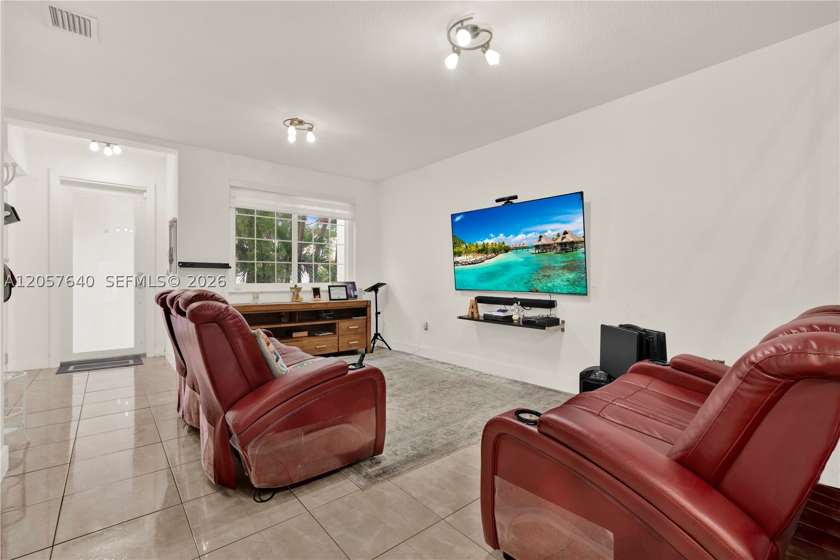 A B AT TAMIAMI TRAIL PHAS - Residential