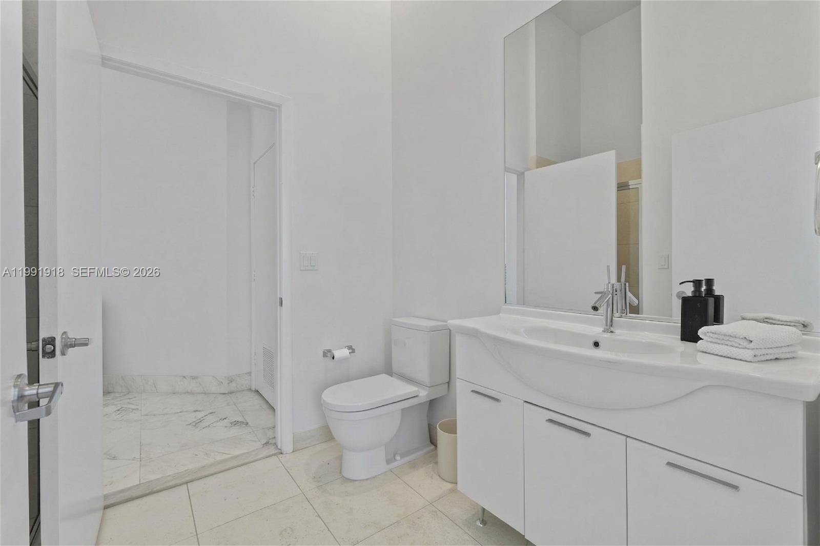 ICONBRICKELL CONDO NO 1 - Residential