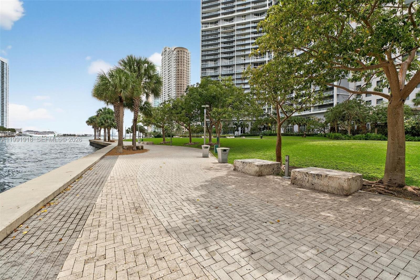 ICONBRICKELL CONDO NO 1 - Residential