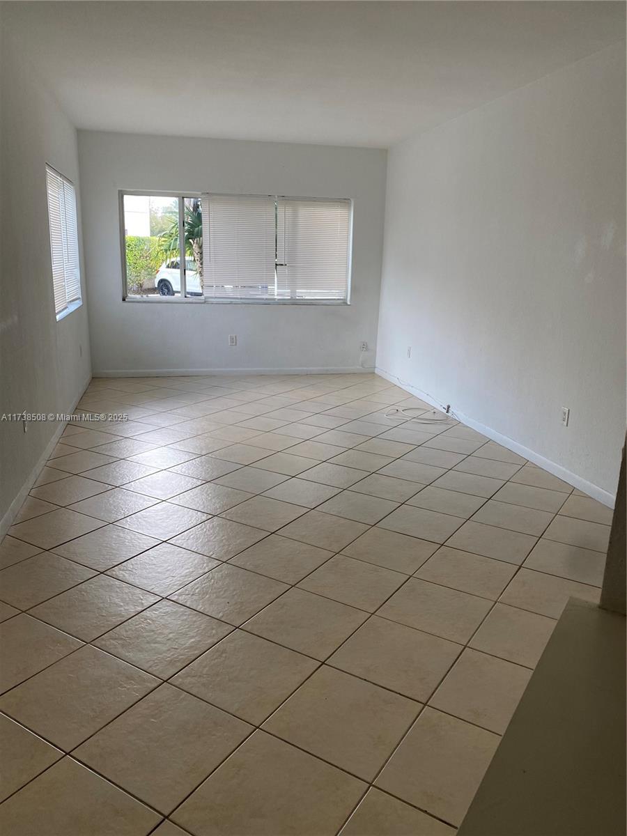 RIVE MARSEILLES CONDO - Residential Lease