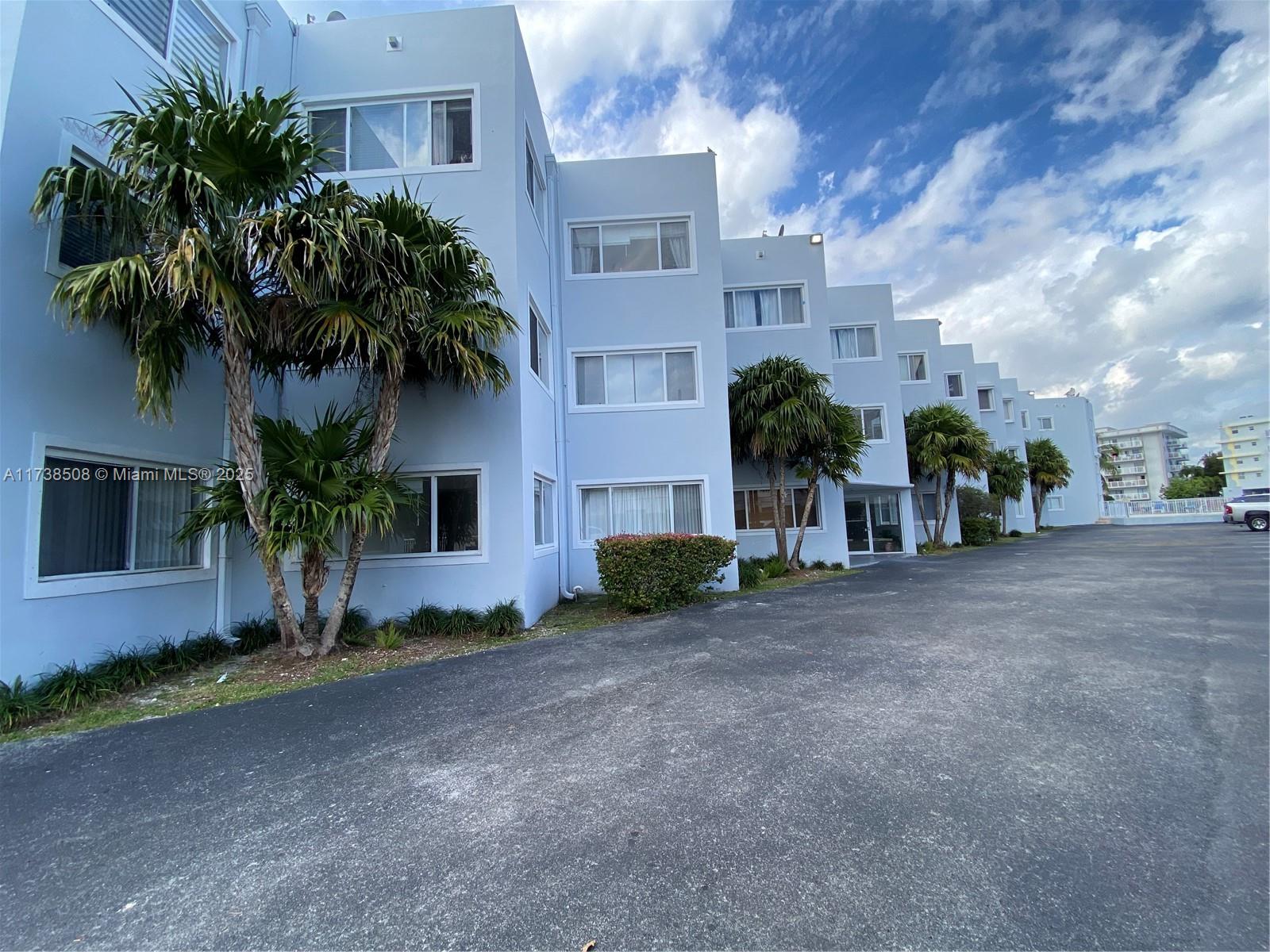 RIVE MARSEILLES CONDO - Residential Lease