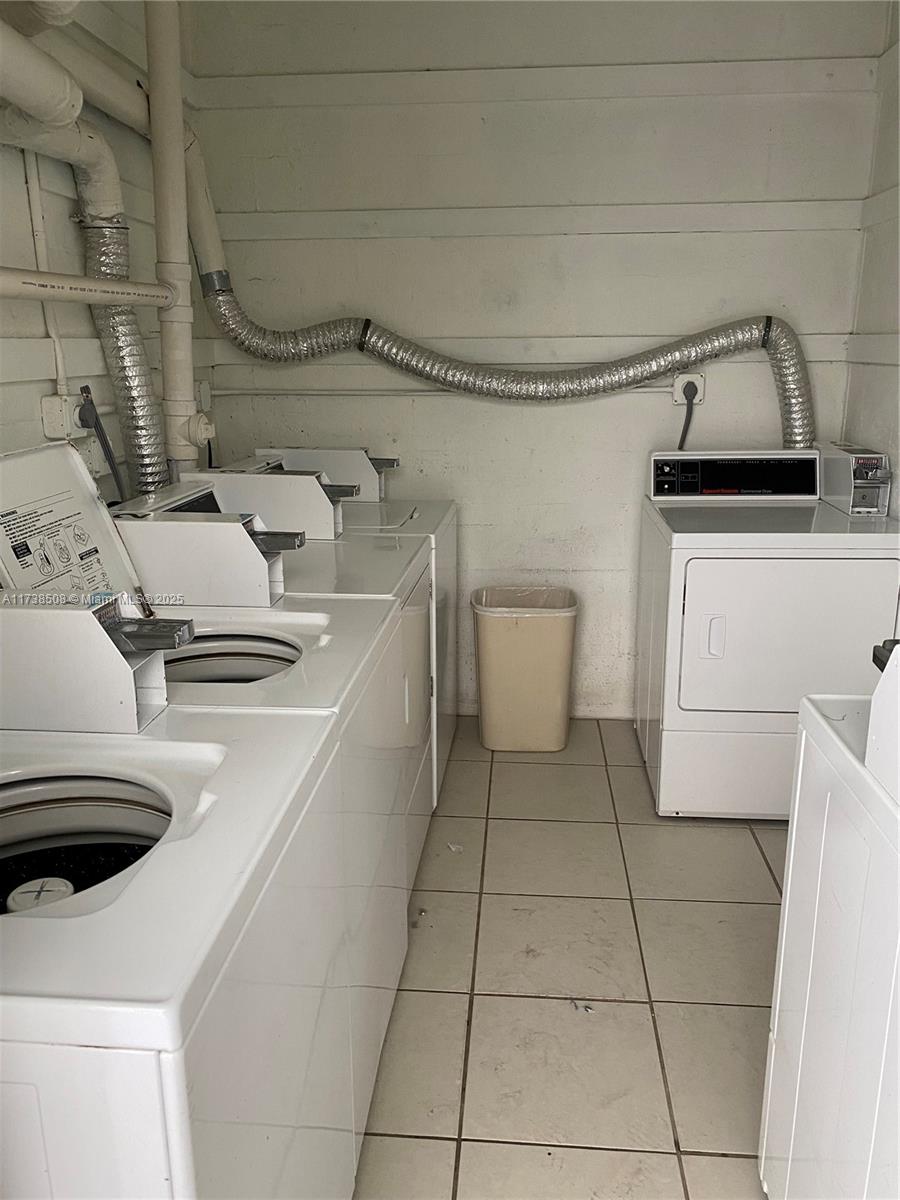 RIVE MARSEILLES CONDO - Residential Lease