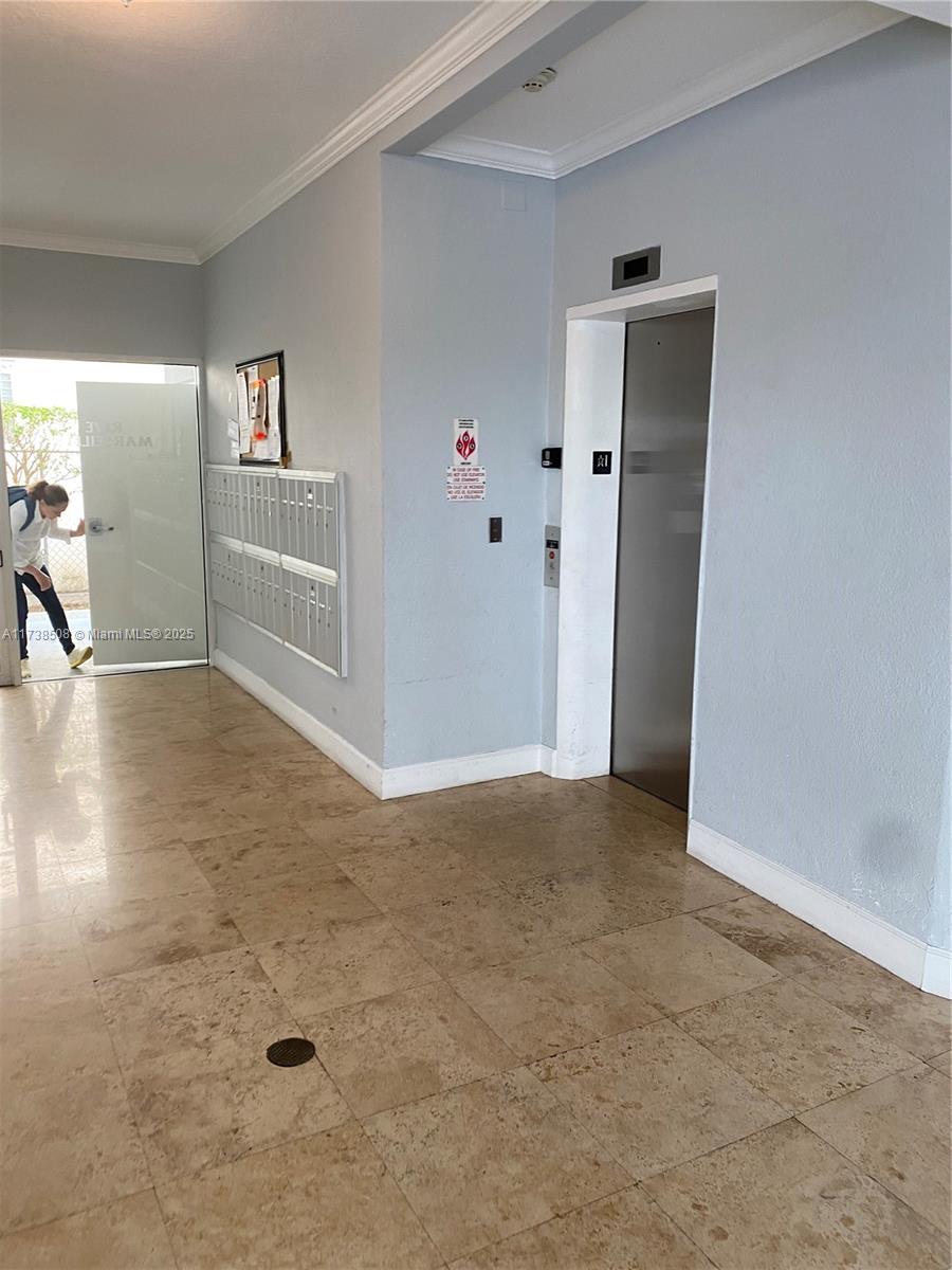 RIVE MARSEILLES CONDO - Residential Lease