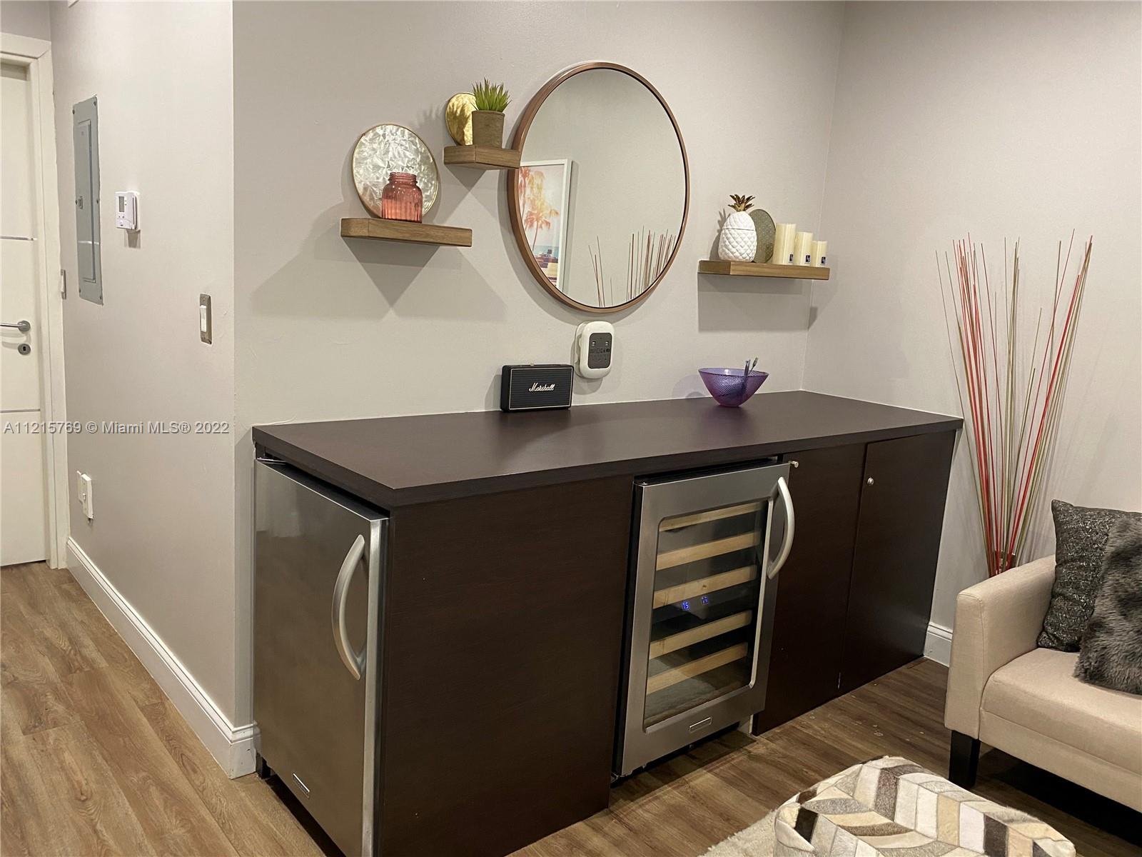 ETRURIA CONDO - Residential Lease